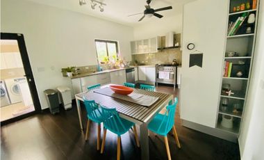 CASA EN CLAYTON EN EMBASSY CLUB 4 RECAMARAS LINEA BLANCA CV