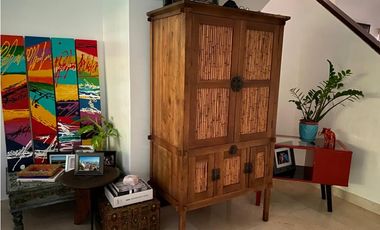 CASA EN CLAYTON EN EMBASSY CLUB 4 RECAMARAS LINEA BLANCA CV