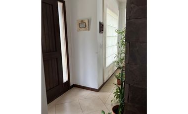 BAJO DE PRECIO!!! HERMOSA CASA EN VENTA BARRIO RINCÓN DE ARAOZ