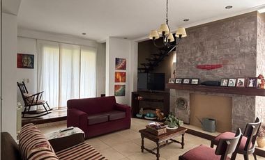 BAJO DE PRECIO!!! HERMOSA CASA EN VENTA BARRIO RINCÓN DE ARAOZ