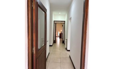 BAJO DE PRECIO!!! HERMOSA CASA EN VENTA BARRIO RINCÓN DE ARAOZ