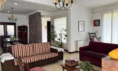 BAJO DE PRECIO!!! HERMOSA CASA EN VENTA BARRIO RINCÓN DE ARAOZ