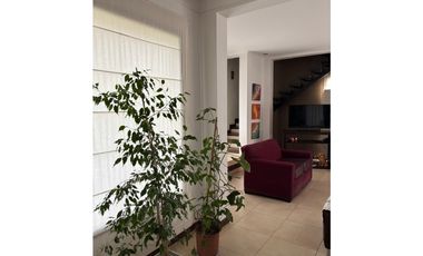 BAJO DE PRECIO!!! HERMOSA CASA EN VENTA BARRIO RINCÓN DE ARAOZ