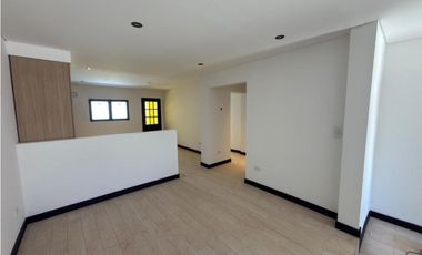 CHALET  3 AMBIENTES EN VENTA RECICLADO, BARRIO SAN JOSE