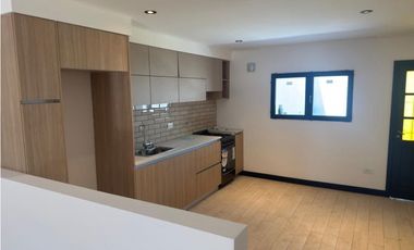 CHALET  3 AMBIENTES EN VENTA RECICLADO, BARRIO SAN JOSE