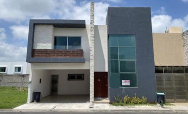 LOMAS DEL MAR, Casa en RENTA con jardín, terraza y área de TV