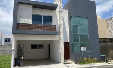 LOMAS DEL MAR, Casa en RENTA con jardín, terraza y área de TV