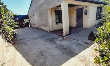 Amplio Terreno con Casa Solida Para Remodelar en La Granja