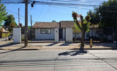 Linda casa de un piso, en Calle Ramón Olate