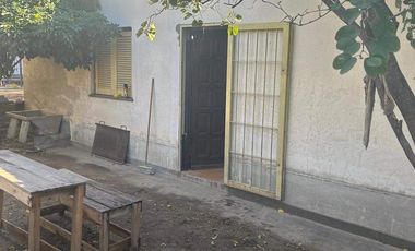 Casa en venta c/ cochera en Villa Bosch