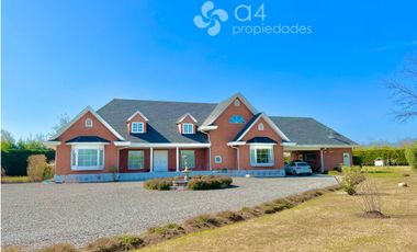 Fabulosa Casa En Sector Las Mercedes De Requínoa.