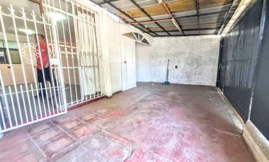 Casa en venta en LA GRANJA