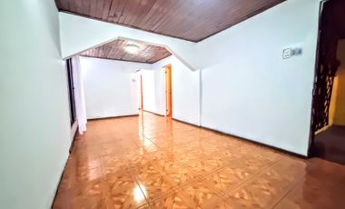 Casa en venta en LA GRANJA