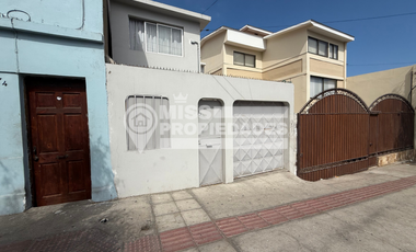 SE VENDE CASA EN SECTOR CENTRO