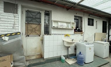 Bodega en Arriendo en Benito Rebolledo-Vicuña Mackenna / (Entre Estaciones de M. San Joaquin y M. Pedrero)