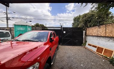 Bodega en Arriendo en Benito Rebolledo-Vicuña Mackenna / (Entre Estaciones de M. San Joaquin y M. Pedrero)