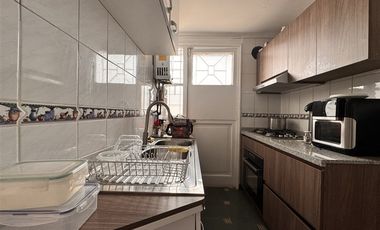 Bodega en Arriendo en Benito Rebolledo-Vicuña Mackenna / (Entre Estaciones de M. San Joaquin y M. Pedrero)