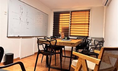 Bodega en Arriendo en Benito Rebolledo-Vicuña Mackenna / (Entre Estaciones de M. San Joaquin y M. Pedrero)