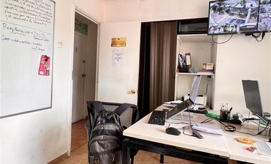 Bodega en Arriendo en Benito Rebolledo-Vicuña Mackenna / (Entre Estaciones de M. San Joaquin y M. Pedrero)