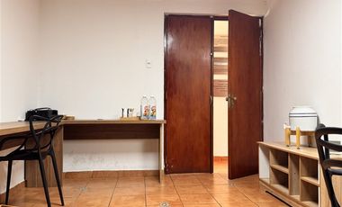 Bodega en Arriendo en Benito Rebolledo-Vicuña Mackenna / (Entre Estaciones de M. San Joaquin y M. Pedrero)