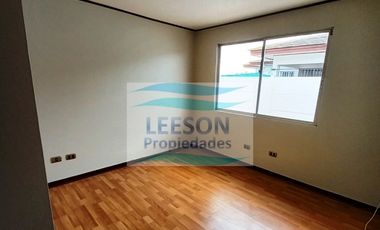 LA SERENA-ARRIENDO AMPLIA CASA 3D/2B CON GRAN PATIO