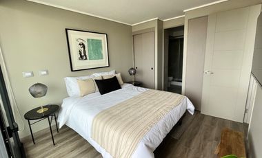 Departamento en arriendo c/ estacionamiento en Metro Irarrázaval