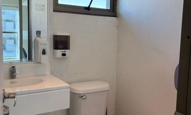 OFICINA AMOBLADA  207 M2  2 NIVELES   METRO CHILE-ESPANA