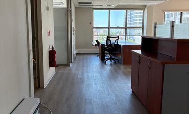 OFICINA AMOBLADA  207 M2  2 NIVELES   METRO CHILE-ESPANA