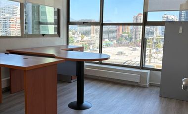 OFICINA AMOBLADA  207 M2  2 NIVELES   METRO CHILE-ESPANA