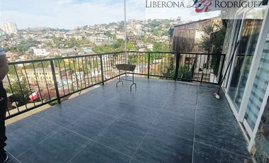 Casa en Arriendo en Casona a pasos del plan de Valparaíso