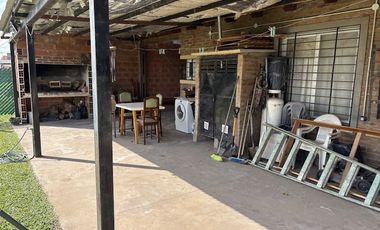 VENTA - Casa de 3 dormitorios en ROLDÁN.