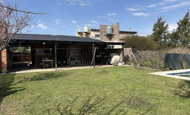 VENTA - Casa de 3 dormitorios en ROLDÁN.