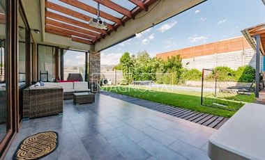 Casa en Arriendo en SE ARRIENDA CASA EN AV CHAMISERO