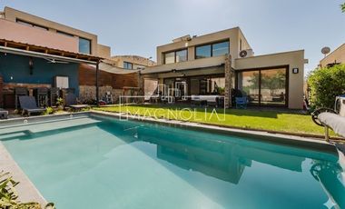 Casa en Arriendo en SE ARRIENDA CASA EN AV CHAMISERO