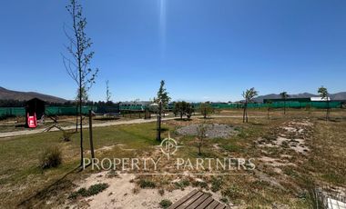 Casa Moderna en Parcela de 5.030 m² con Piscina y Jacuzzi – Calera de Tango, Sector Huequén