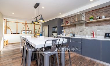 Casa Moderna en Parcela de 5.030 m² con Piscina y Jacuzzi – Calera de Tango, Sector Huequén