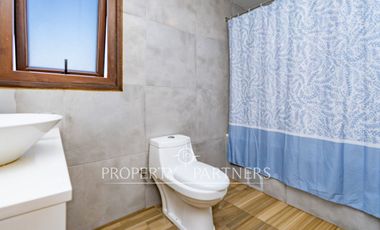 Casa Moderna en Parcela de 5.030 m² con Piscina y Jacuzzi – Calera de Tango, Sector Huequén