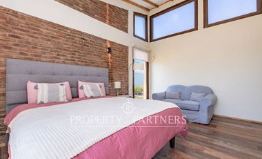 Casa Moderna en Parcela de 5.030 m² con Piscina y Jacuzzi – Calera de Tango, Sector Huequén