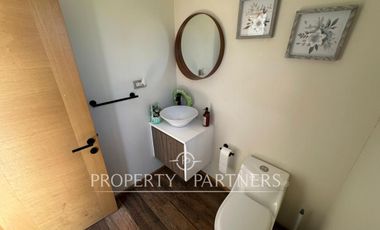 Casa Moderna en Parcela de 5.030 m² con Piscina y Jacuzzi – Calera de Tango, Sector Huequén