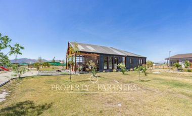 Casa Moderna en Parcela de 5.030 m² con Piscina y Jacuzzi – Calera de Tango, Sector Huequén