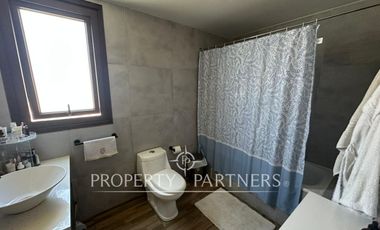 Casa Moderna en Parcela de 5.030 m² con Piscina y Jacuzzi – Calera de Tango, Sector Huequén