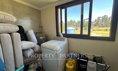 Casa Moderna en Parcela de 5.030 m² con Piscina y Jacuzzi – Calera de Tango, Sector Huequén