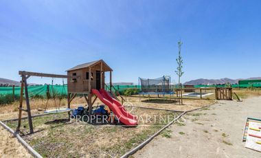 Casa Moderna en Parcela de 5.030 m² con Piscina y Jacuzzi – Calera de Tango, Sector Huequén