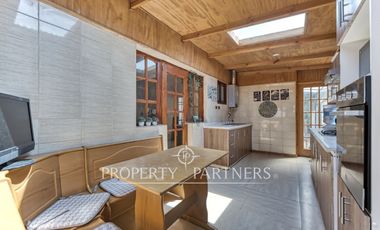 Venta de hermosa casa en condominio, Peñalolén