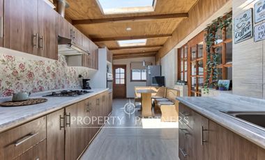 Venta de hermosa casa en condominio, Peñalolén