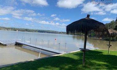 Casa en Arriendo en Rapelhuapi Lago Rapel