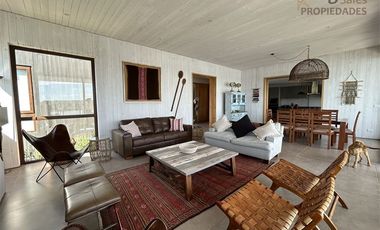 Casa en Arriendo en Rapelhuapi Lago Rapel