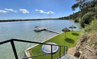 Casa en Arriendo en Rapelhuapi Lago Rapel