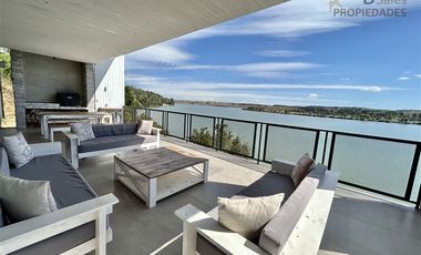 Casa en Arriendo en Rapelhuapi Lago Rapel