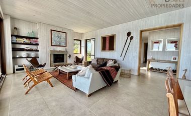 Casa en Arriendo en Rapelhuapi Lago Rapel